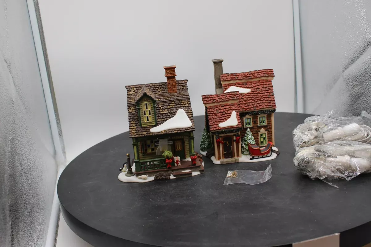 Department 56 56.56659 Warren Homestead amd Walden Cottage Like New